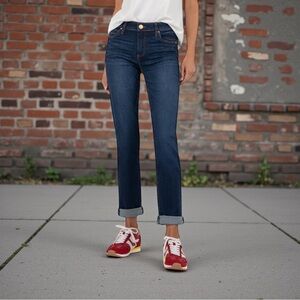 KUT FROM THE KLOTH Catherine Mid Rise Boyfriend Leg Jean in Dark Wash 10